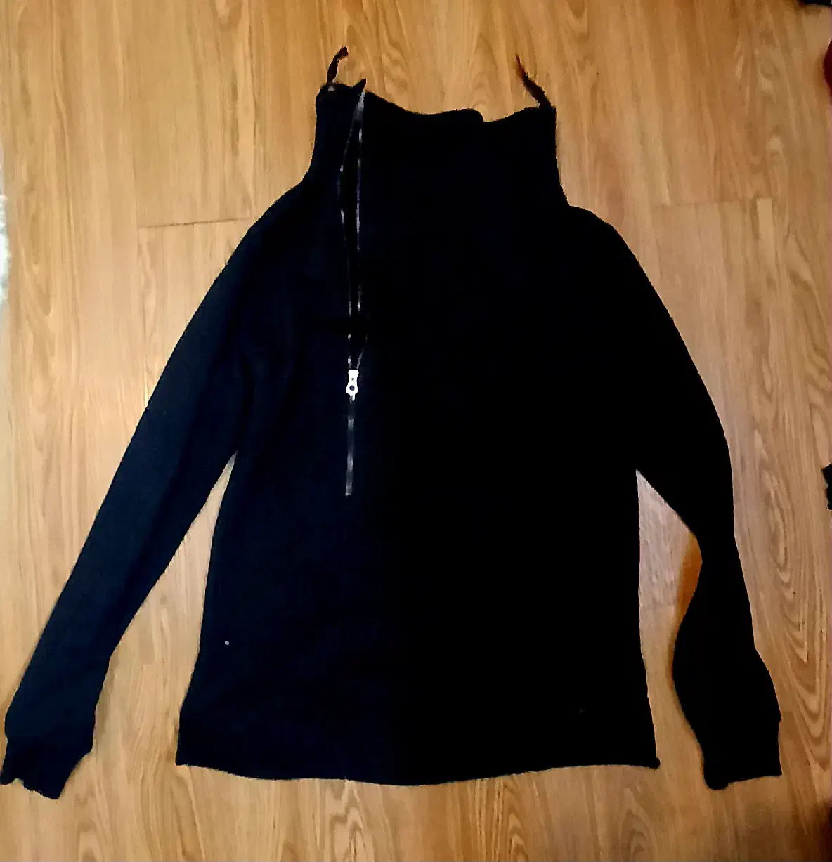 لباس زنانه|لباس|مشهد, تربیت (صدف)|دیوار