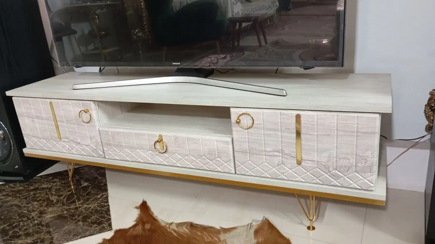 میز تلویزیون و تخت کودک و تشک|میز تلویزیون|آمل, |دیوار