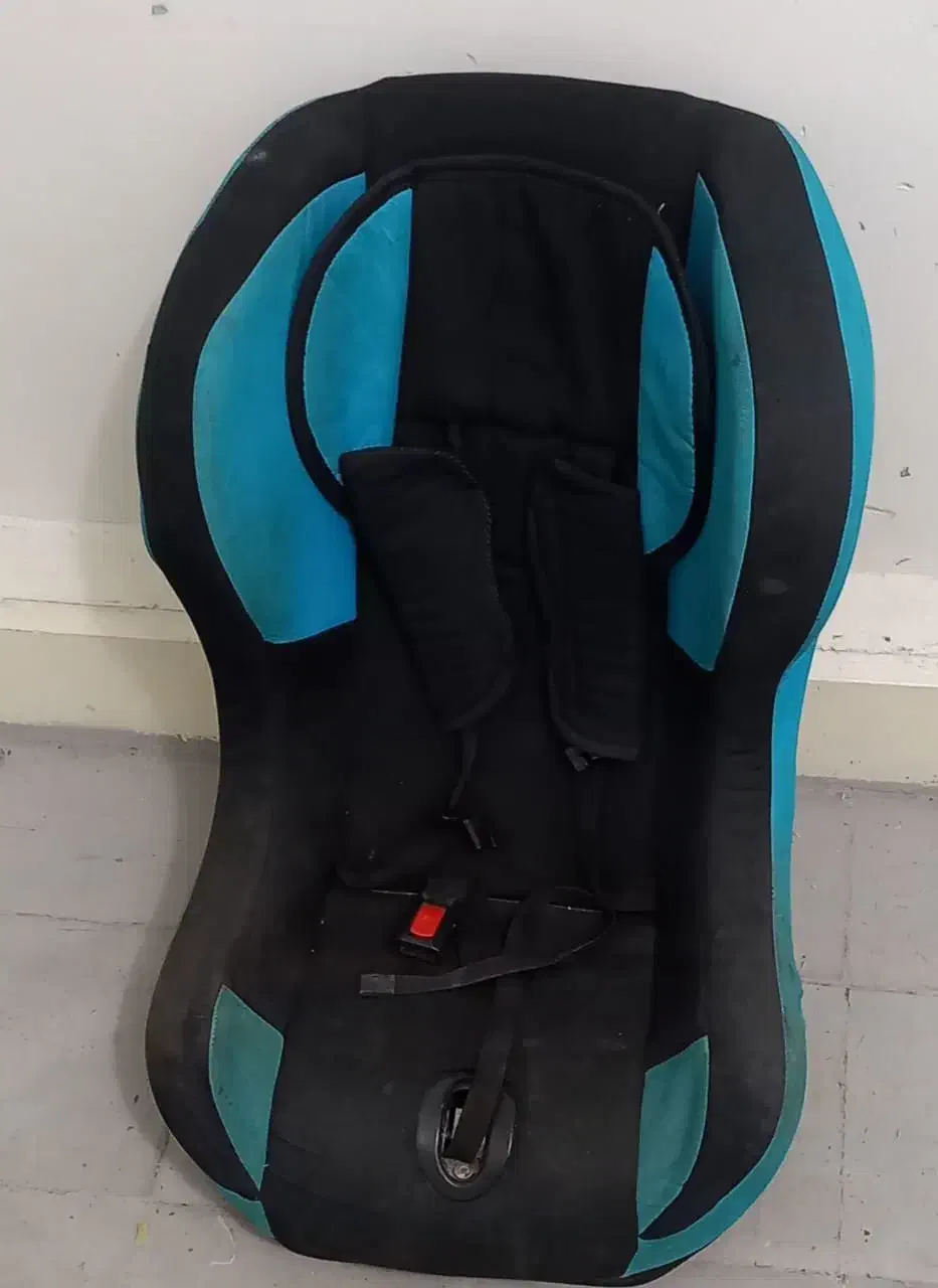 صندلی کودک داخل ماشین درحد نوو با ضمانت سلامت جنس|تخت و صندلی بچه|سنندج, |دیوار