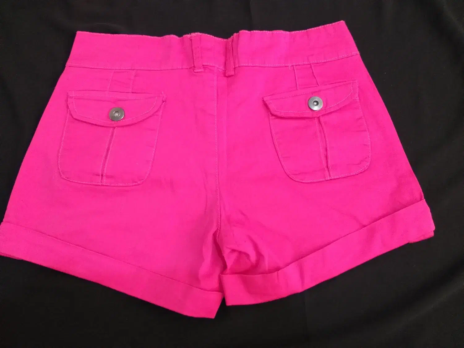 لباس های خارجی آک آک|لباس|اصفهان, نقش جهان|دیوار