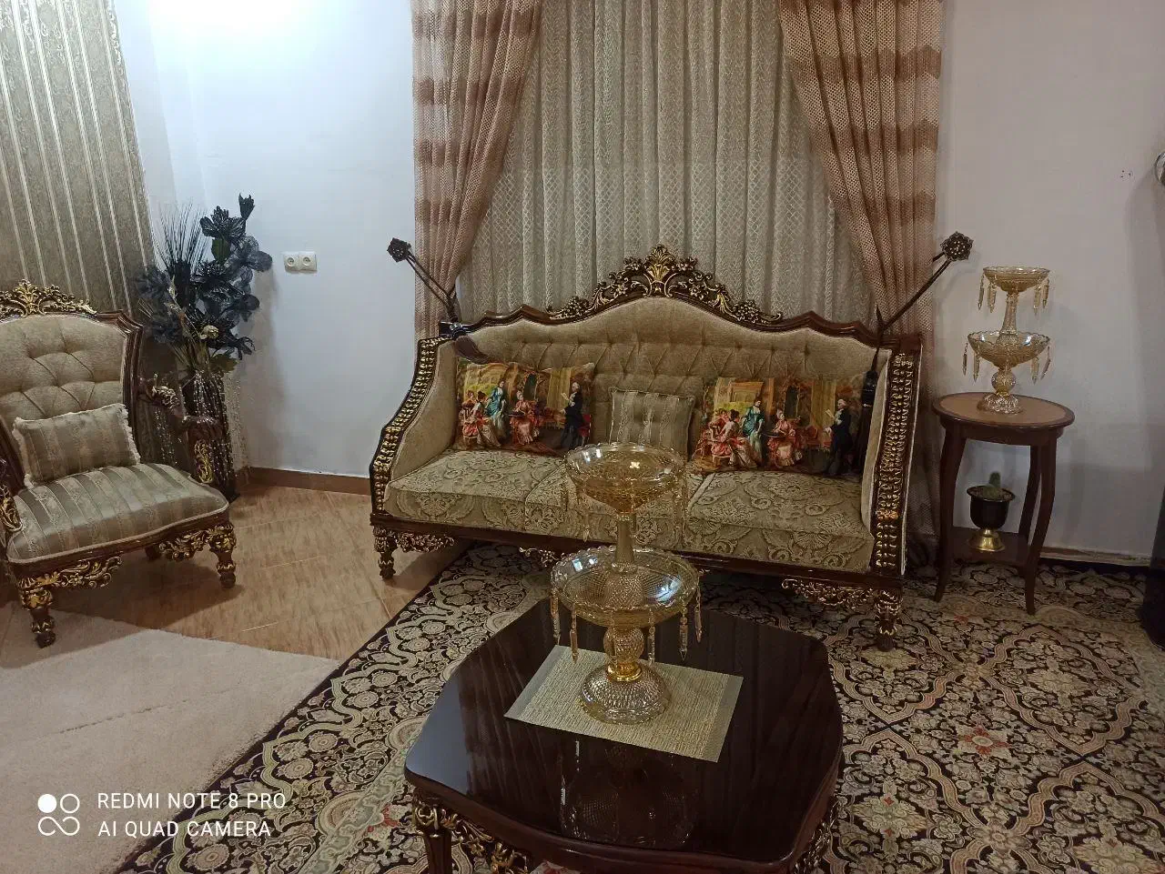 مبل سلطنتی|مبلمان خانگی و میز عسلی|تالش, هشتپر|دیوار