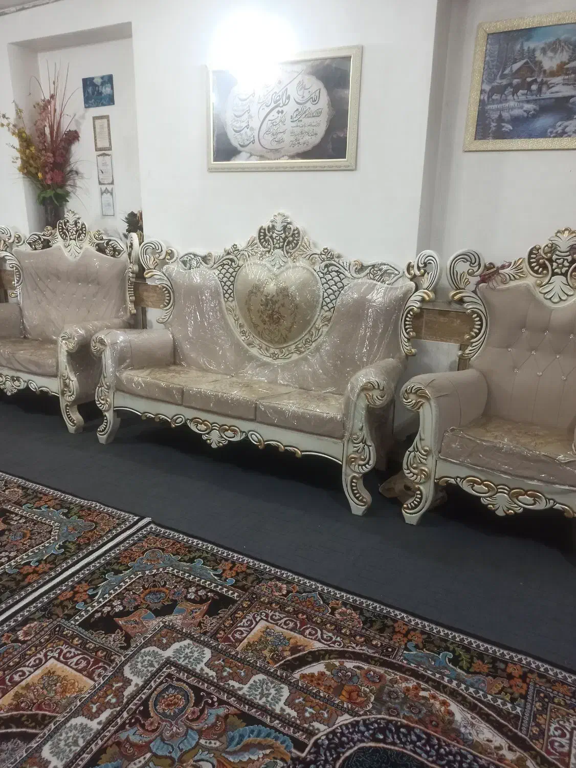 مبل تک قلب جنس پارچه مازراتی.باعسلی وجلومبلی|مبلمان خانگی و میز عسلی|تربت جام, کلالی|دیوار