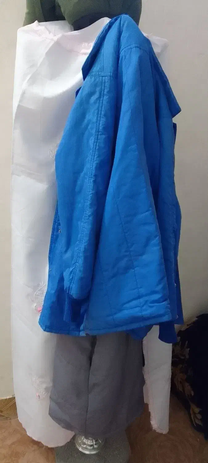 کاپشن وبارونی|لباس|تربت جام, علوی|دیوار