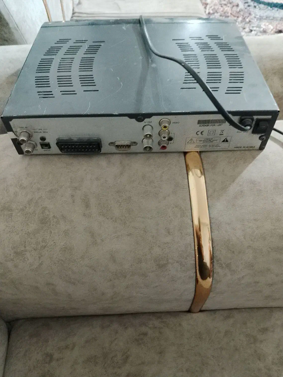 دستگاه هایکلاس قدیمی فلش خور|پخش‌کننده DVD و ویدیو|مشهد, نیزه|دیوار