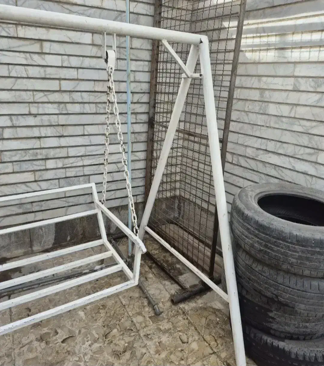 تاب فلزی بزرگ|اسباب‌‌بازی|شاهین‌شهر, گرگاب|دیوار