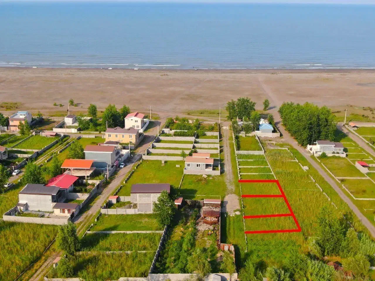 زمین ساحلی 3 قطعه کار هم بادید به دریا/قابل ساخت|فروش زمین و ملک کلنگی|رشت, چله خانه|دیوار