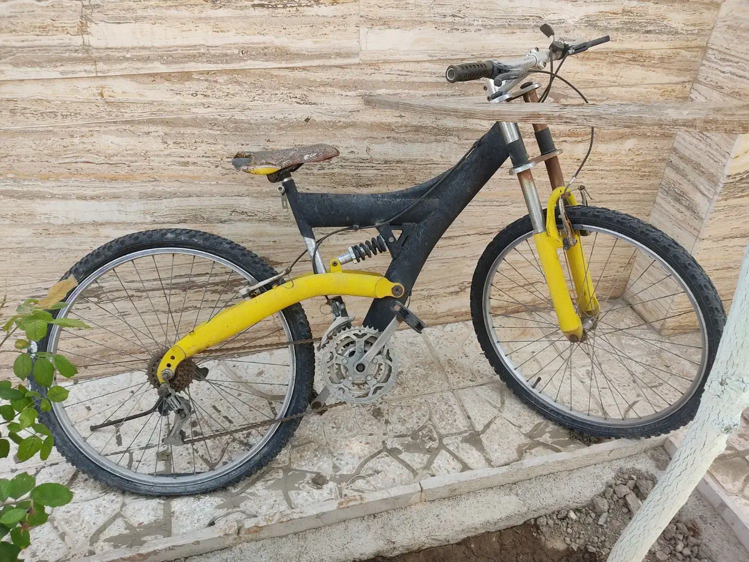 دوچرخه ۲۶|دوچرخه، اسکیت، اسکوتر|پرند, فاز ۳|دیوار