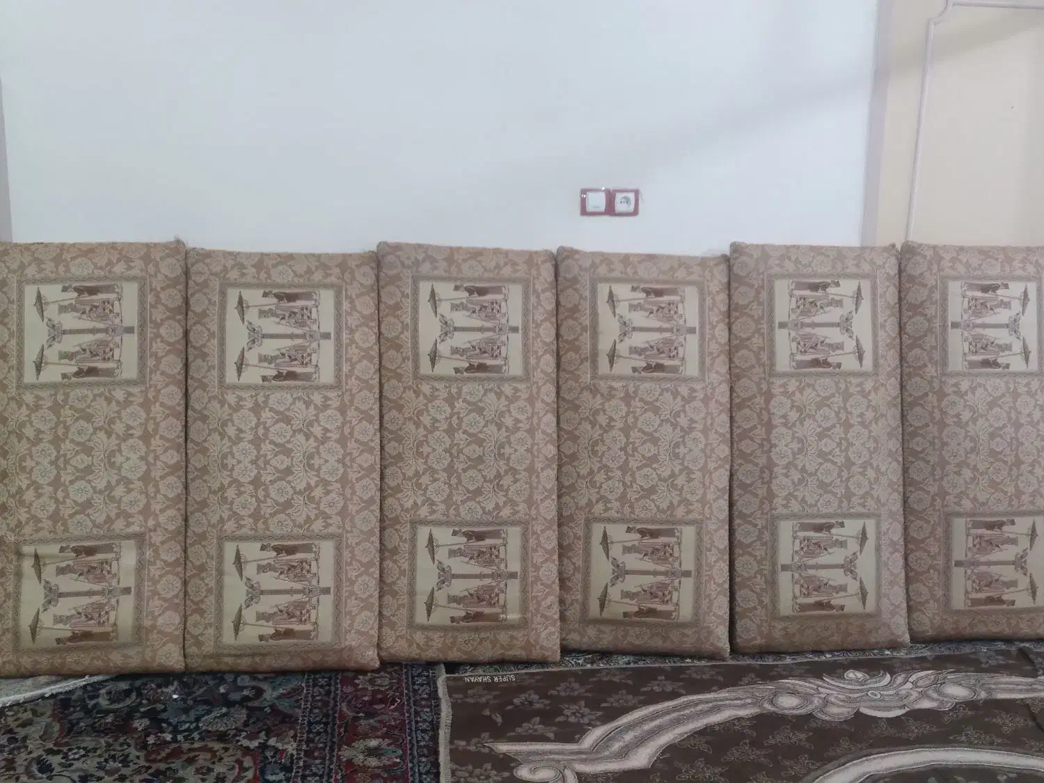 پشتی|پشتی|اهواز, کوی باهنر|دیوار