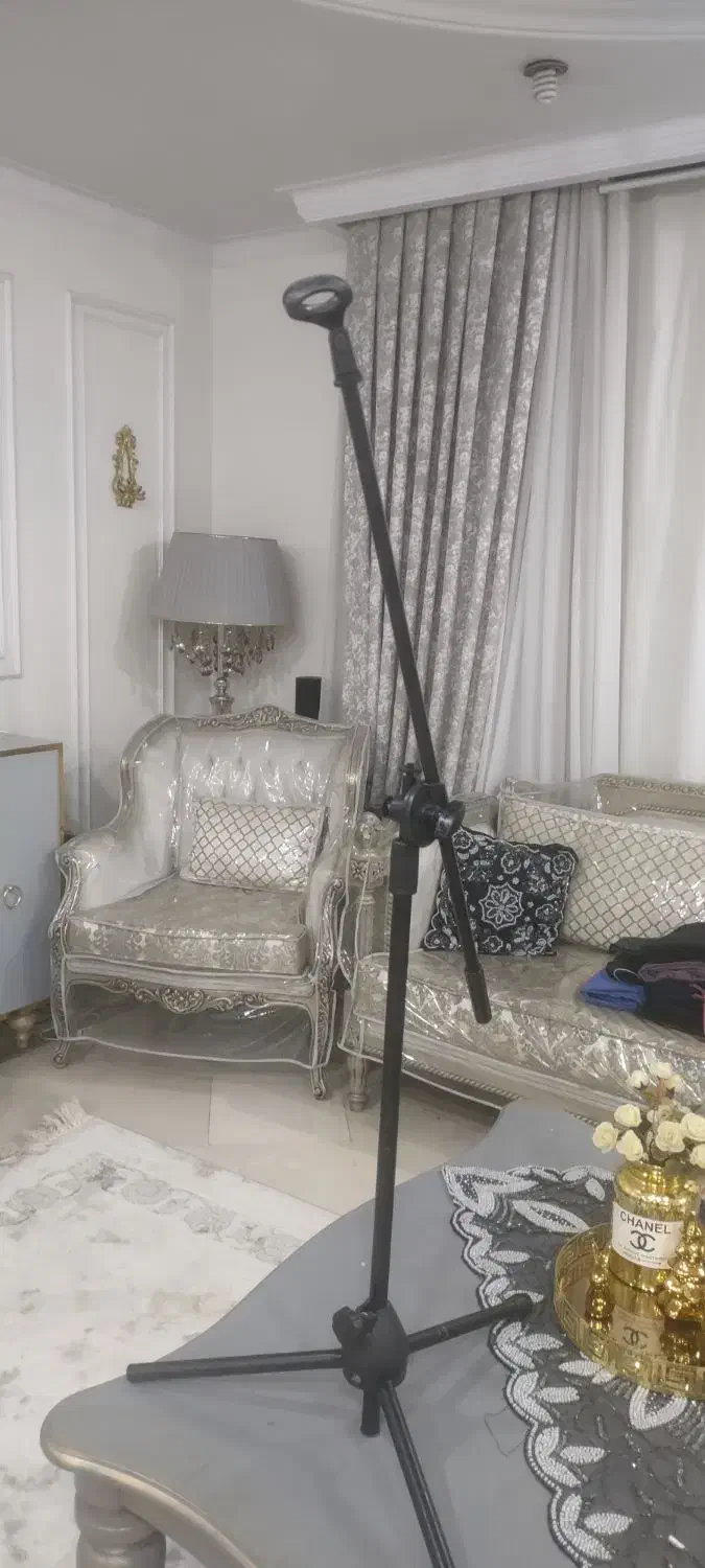 پایه میکروفون|آلات موسیقی|تهران, گلستان (شهرک راه آهن)|دیوار