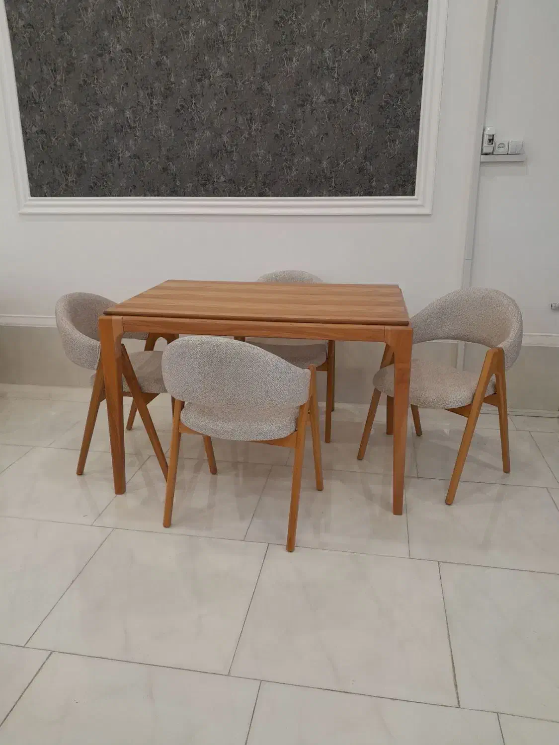 غذاخوری ۴نفره چوب راش|میز و صندلی غذاخوری|کرمانشاه, |دیوار