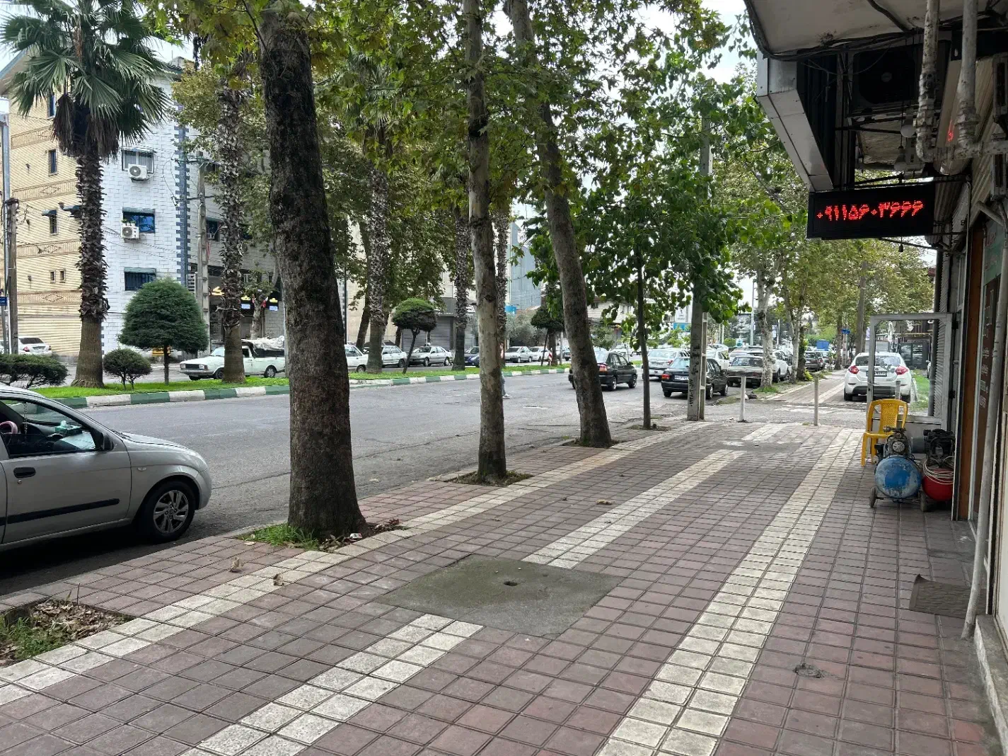 مغازه ۲۱ متر بر اصلی بلوار کشاورز|اجارهٔ مغازه و غرفه|رشت, فلسطین|دیوار