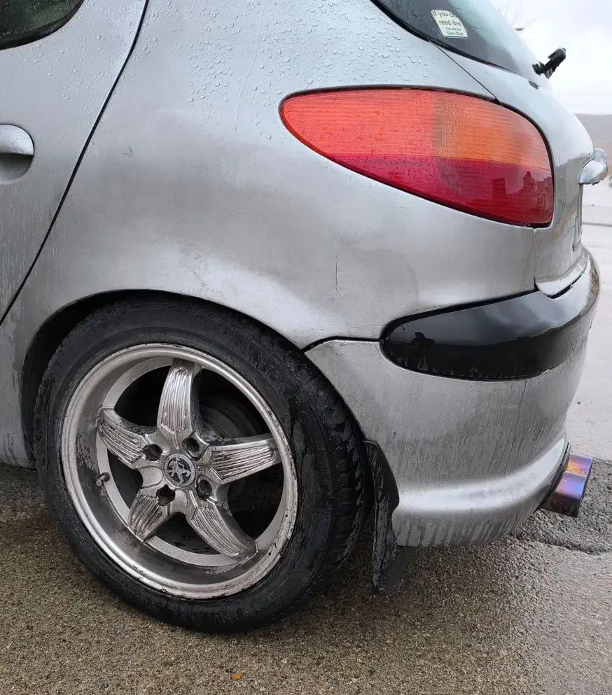 معاوضه رینگ و لاستیک فروش جلو پنجره تک خط ۲۰۶ ef7|قطعات یدکی و لوازم جانبی|شیراز, شهرک بزین|دیوار