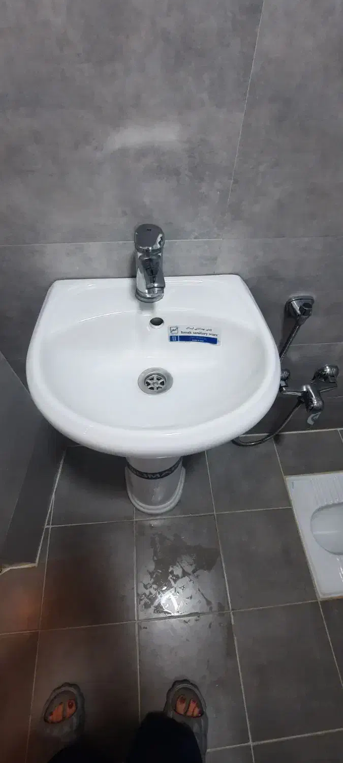 روشویی همراه باپایه درحدنو|لوازم سرویس بهداشتی|رشت, فلسطین|دیوار