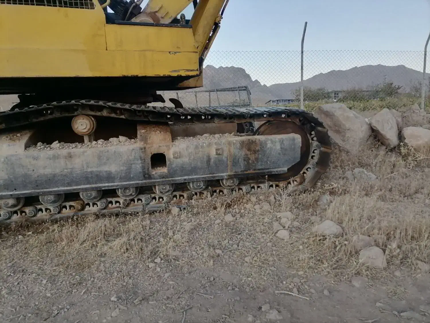 بیل مکانیکی زنجیری لیبهر 912|خودرو سنگین|شهرکرد, |دیوار