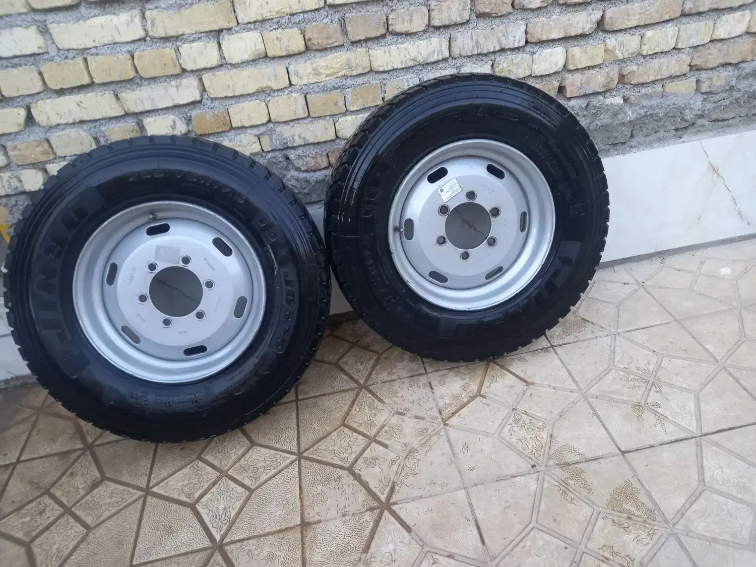 یک جفت لاستیک و رینگ|قطعات یدکی و لوازم جانبی|شراء, |دیوار