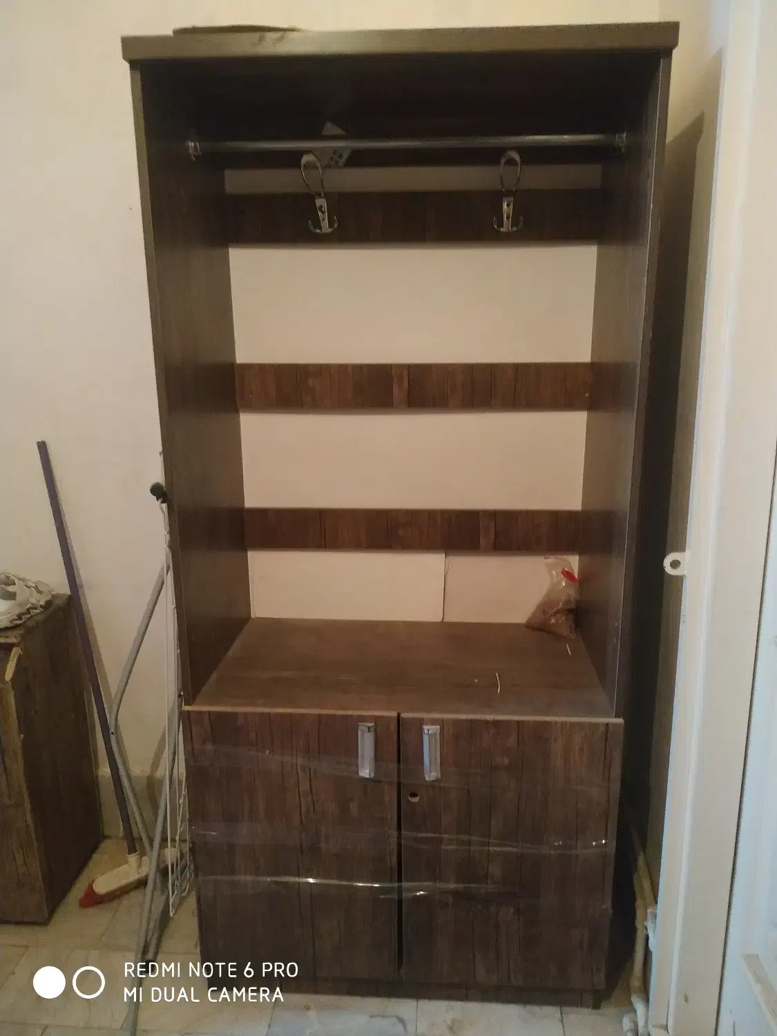 جاکفشی وچوب لباسی|جاکفشی، کمد، دراور|رودهن, |دیوار