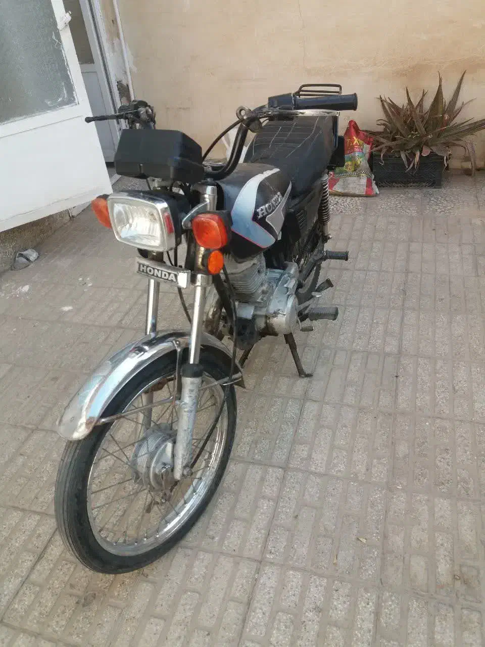 موتور آذرخش ۸۶|موتورسیکلت|کاشان, باغ ماجد|دیوار