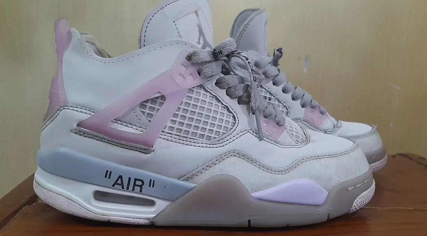 کتونی زنانه خاص|کیف، کفش، کمربند|چالوس, |دیوار