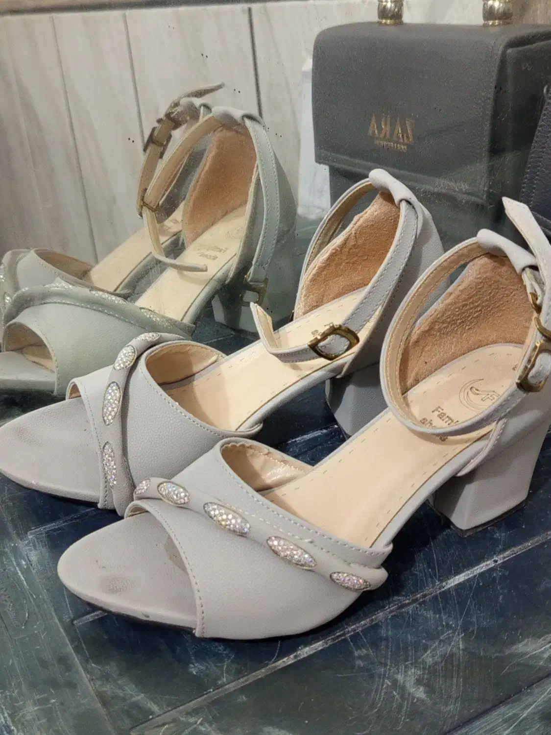 کفش|کیف، کفش، کمربند|زاهدان, |دیوار