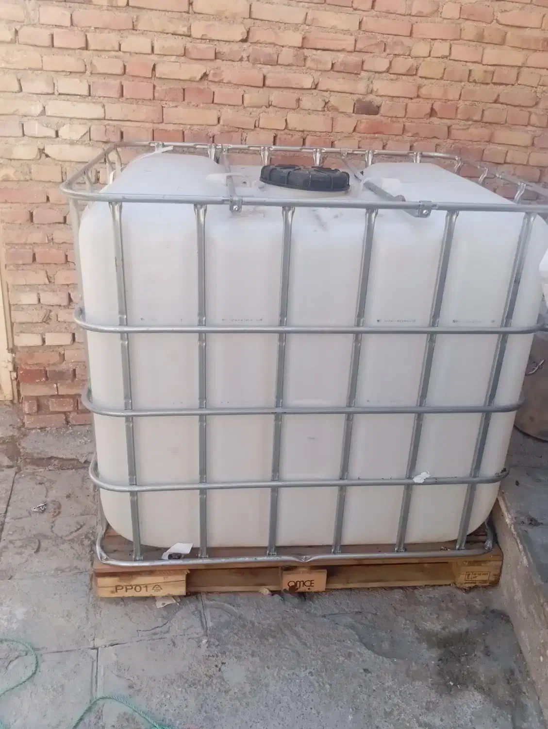 بشکه اب|ابزارآلات|ماکو, |دیوار