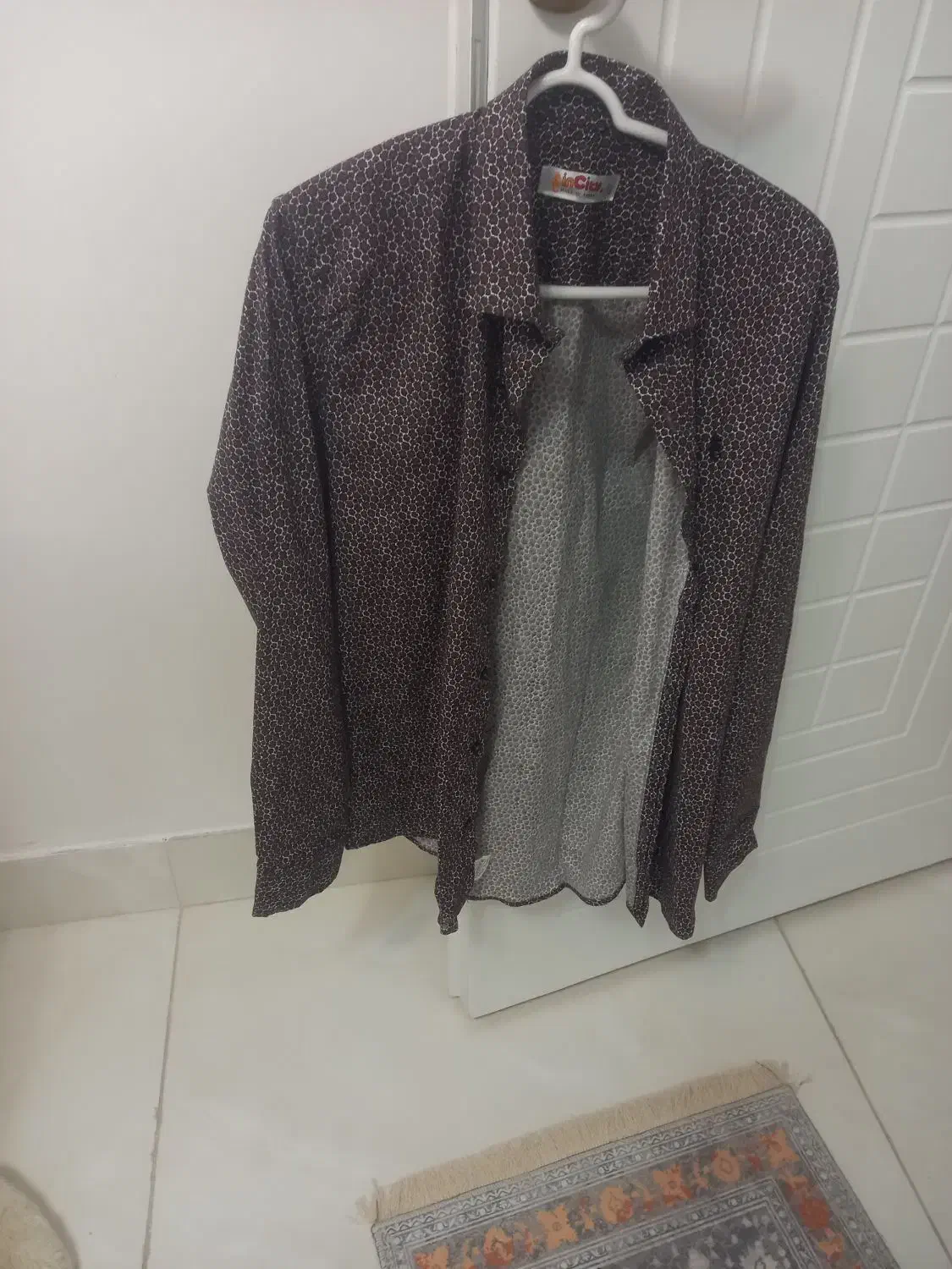 پیراهن|لباس|جلفا, |دیوار