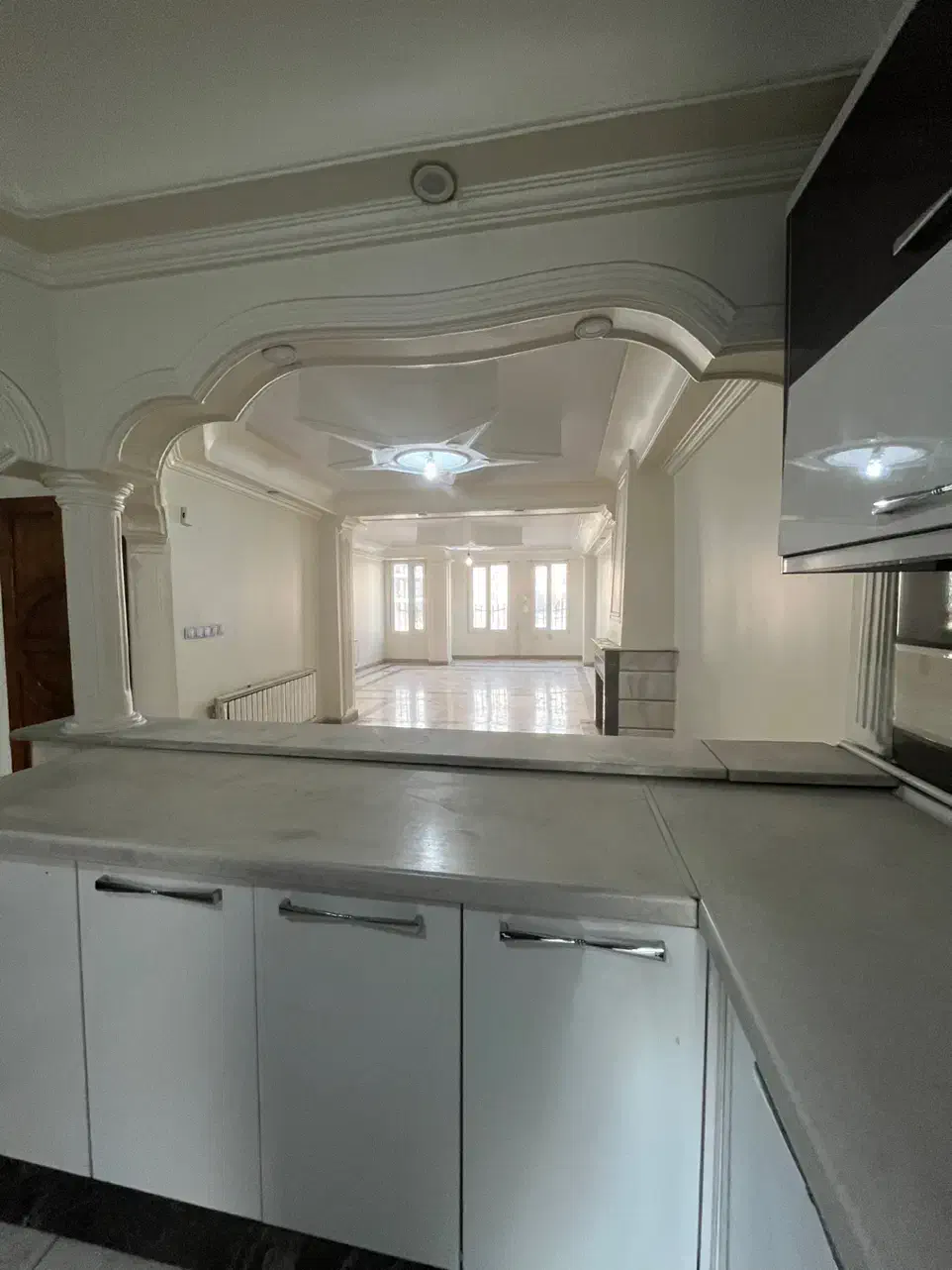 ۱۴۵ متری / دو پارکینگ / هم اداری هم مسکونی