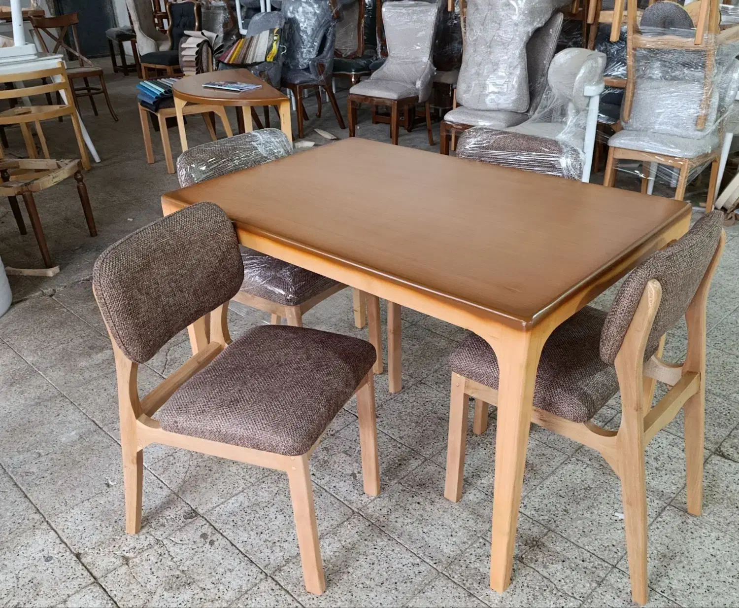 مدل لوکا|میز و صندلی غذاخوری|شیروان (خراسان), |دیوار