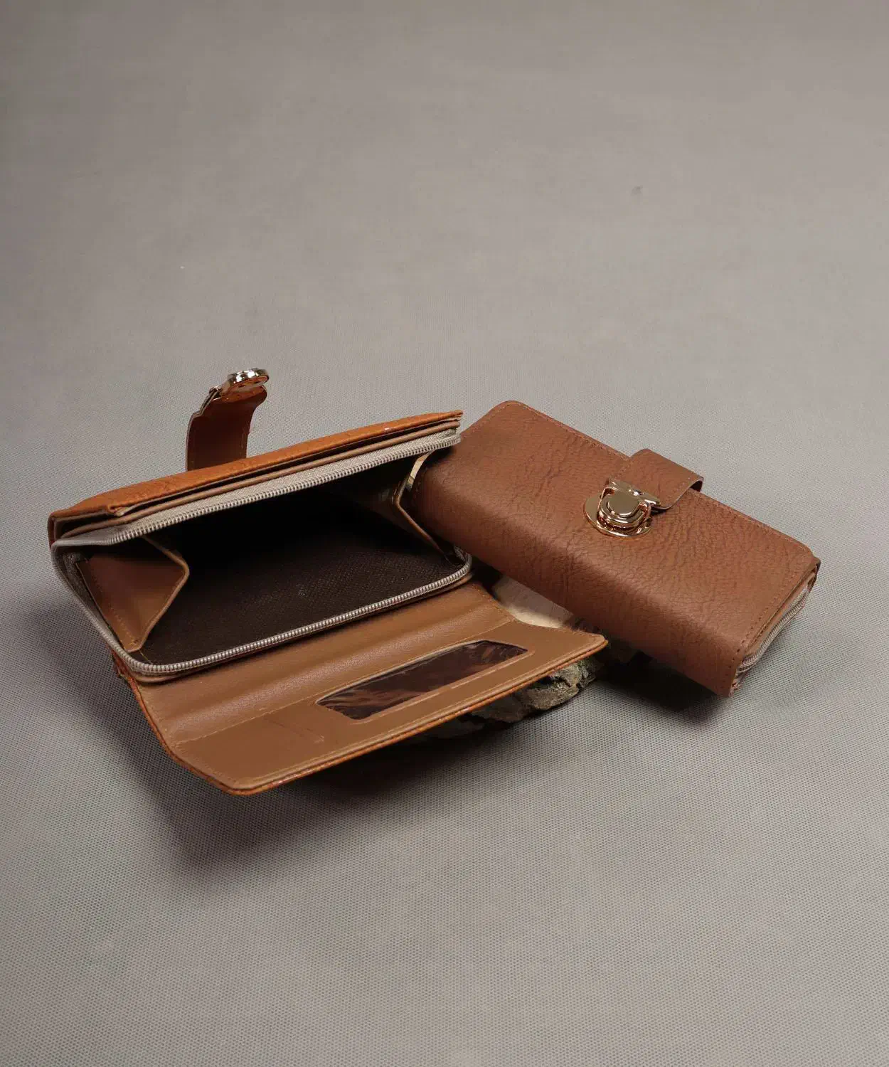 کیف پول گم شده|اشیا|ساوه, |دیوار