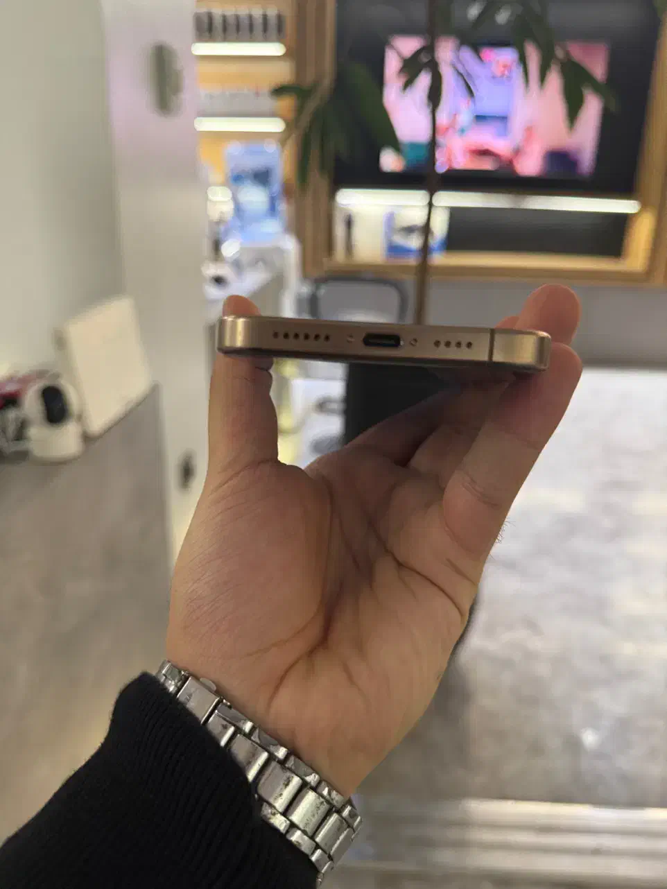 iphone 16 promax با حافظه 256 گیگابایت|موبایل|مشهد, احمدآباد|دیوار