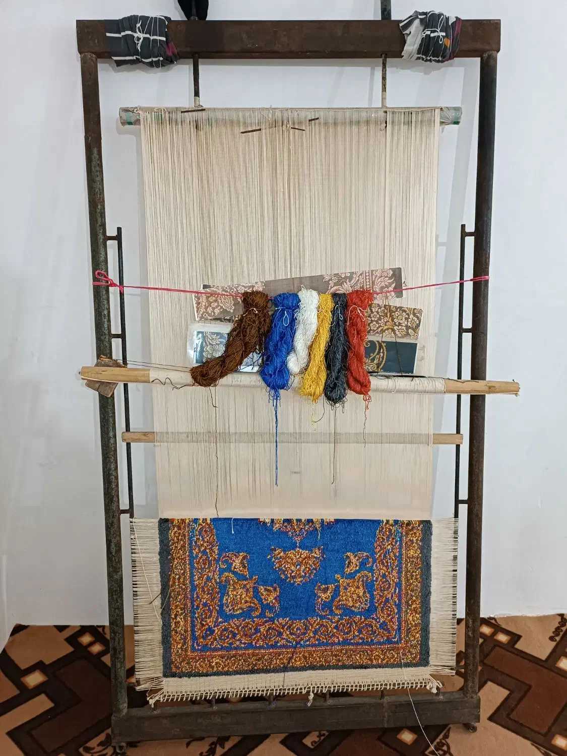 فرش نیمه کاره|فرش|مراغه, |دیوار