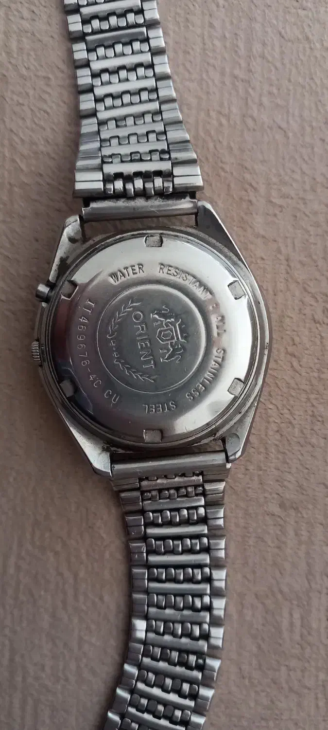 ساعت مچی|ساعت|بوئین زهرا, |دیوار