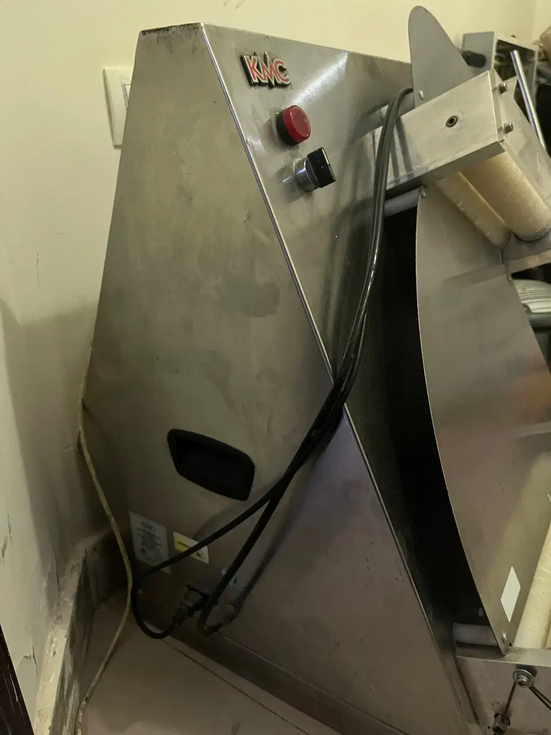 دستگاه خمیرپهن کن فوری برقی|کافیشاپ و رستوران|گنبد کاووس, |دیوار