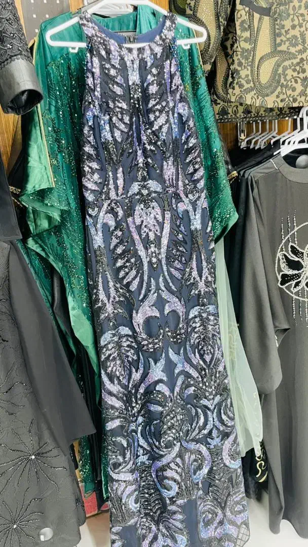 لباس مجلسی درجه یک سر قیمت توافق میکنم|لباس|زابل, |دیوار