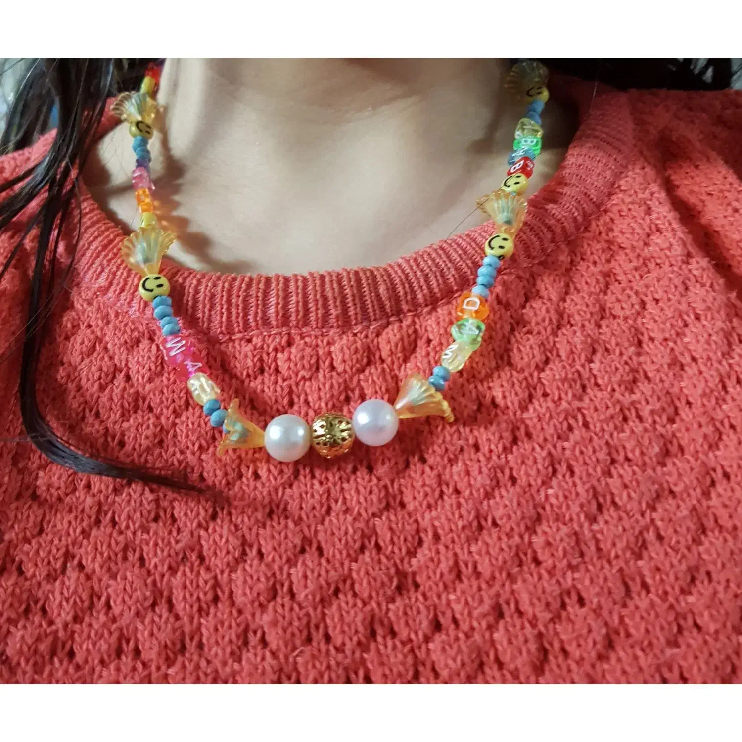 گردنبند|بدلیجات|شیراز, باغ تخت|دیوار