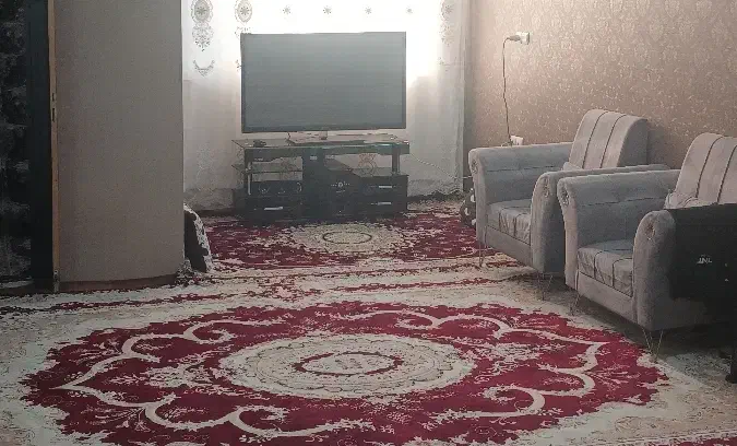 فرش ۳ در ۴ و ۱عدد ۲در۳|فرش|مشهد, طبرسی شمالی|دیوار
