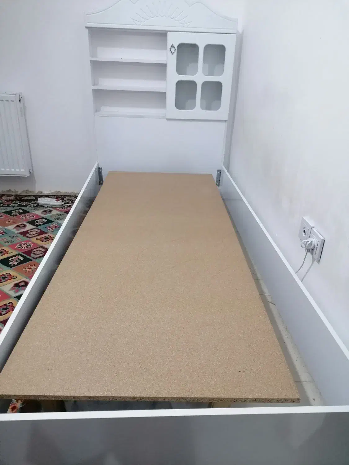 تخت نوجوان|تخت و سرویس خواب|شیراز, دشت چنار|دیوار