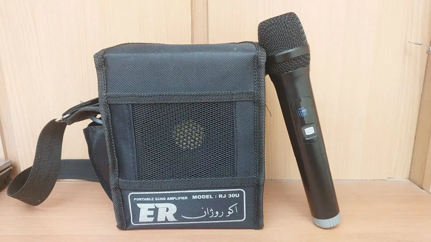 اکو همراه در حد نو با میکروفون بی سیم و گارانتی|سیستم صوتی خانگی|قم, بنیاد|دیوار