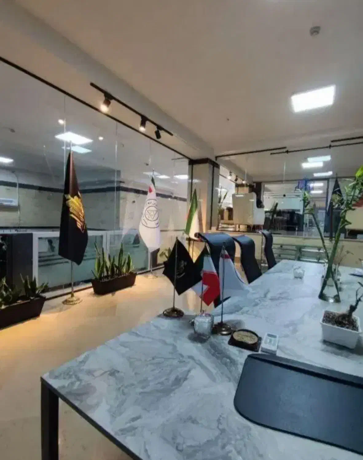 استخدام /آقا و خانم/منضبط و متعهد/حقوق ثابت|استخدام بازاریابی و فروش|تهران, آذربایجان|دیوار