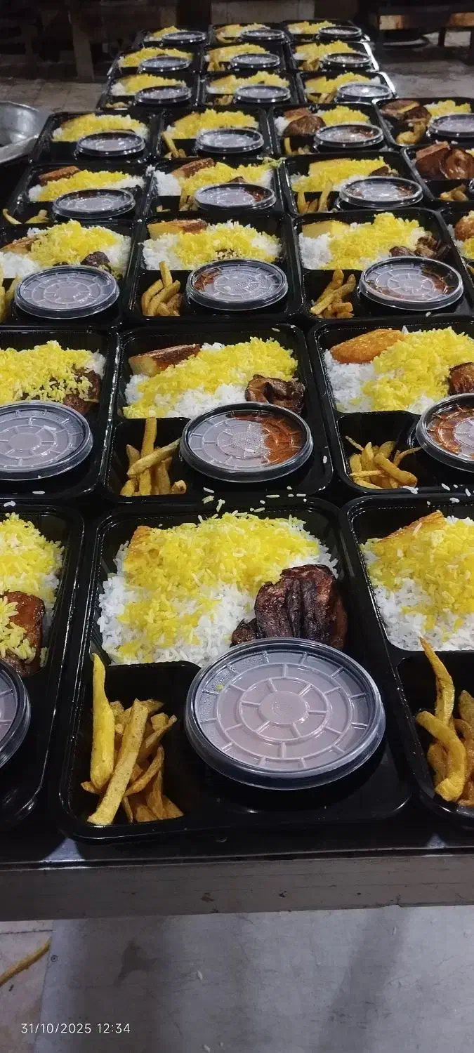 پیک رستوران در دو شیفت|استخدام خدمات فروشگاه و رستوران|ری, سرتخت|دیوار