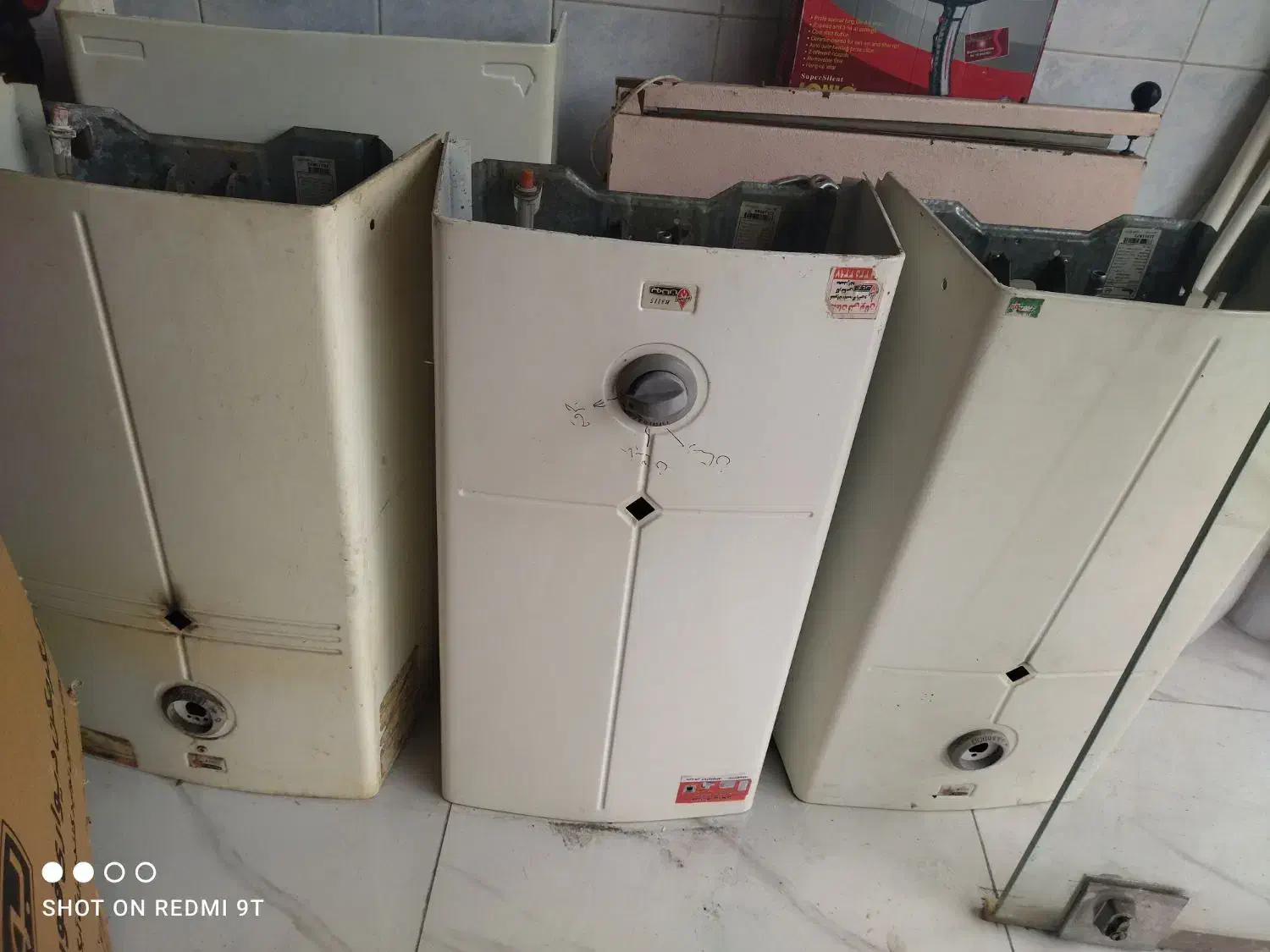 ۳ عددابگرمکن سالم آماده برای نصب|آبگرمکن، پکیج، شوفاژ|رشت, شهرک صبا|دیوار