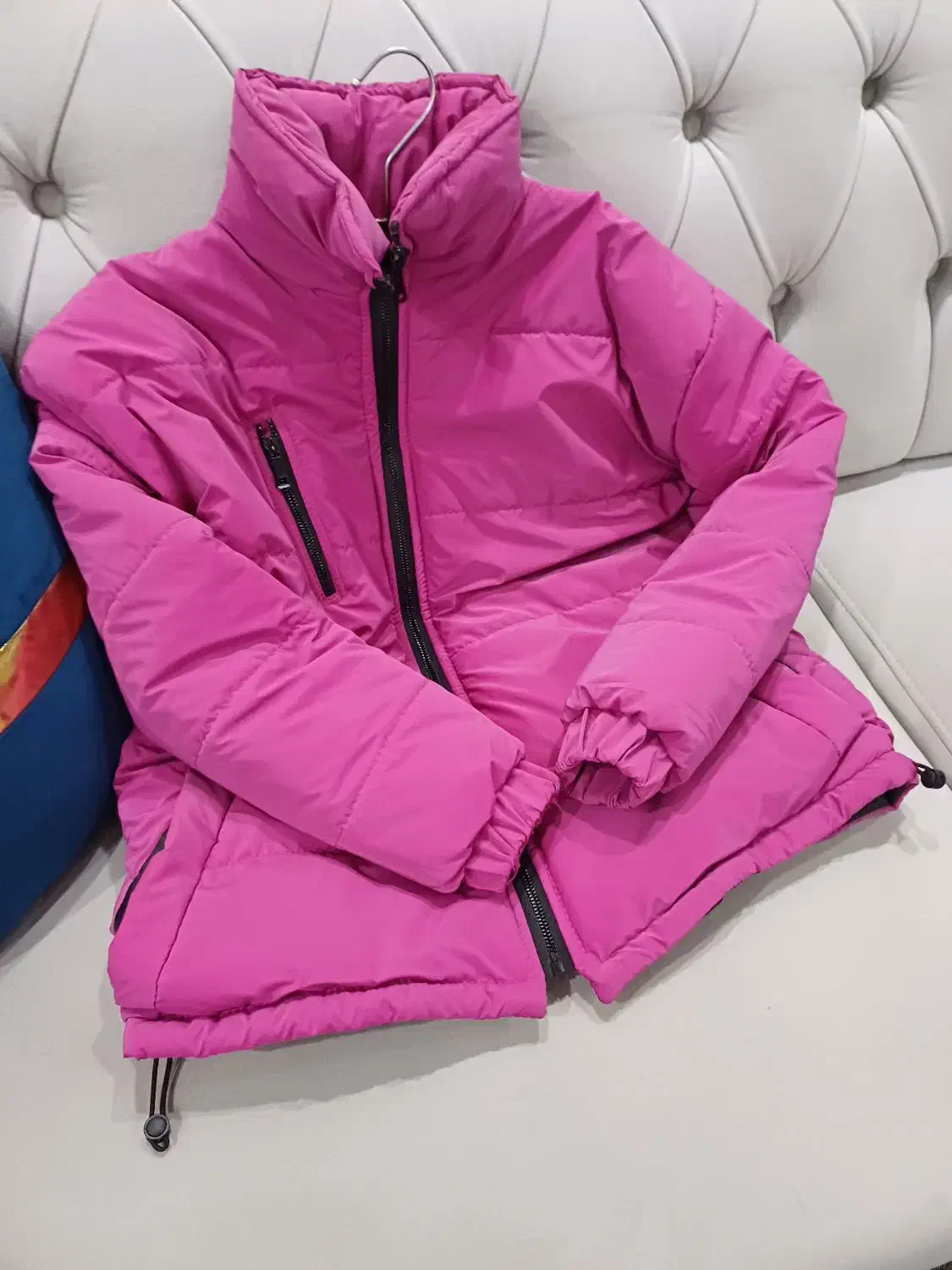 کاپشن ضخیم|لباس|قدس, شهرقدس|دیوار