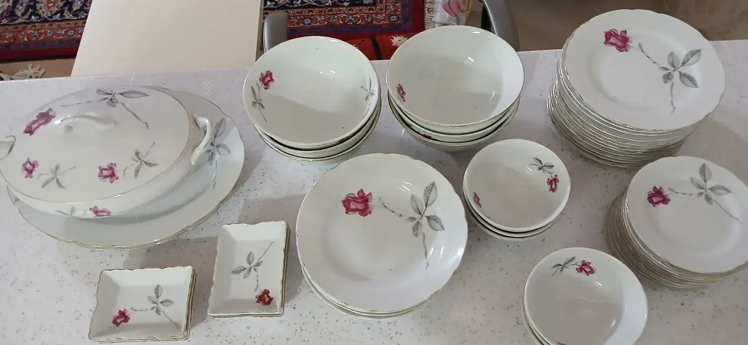 سرویس چینی قدیمی|ظروف سرو و پذیرایی|مشهد, کوشش|دیوار