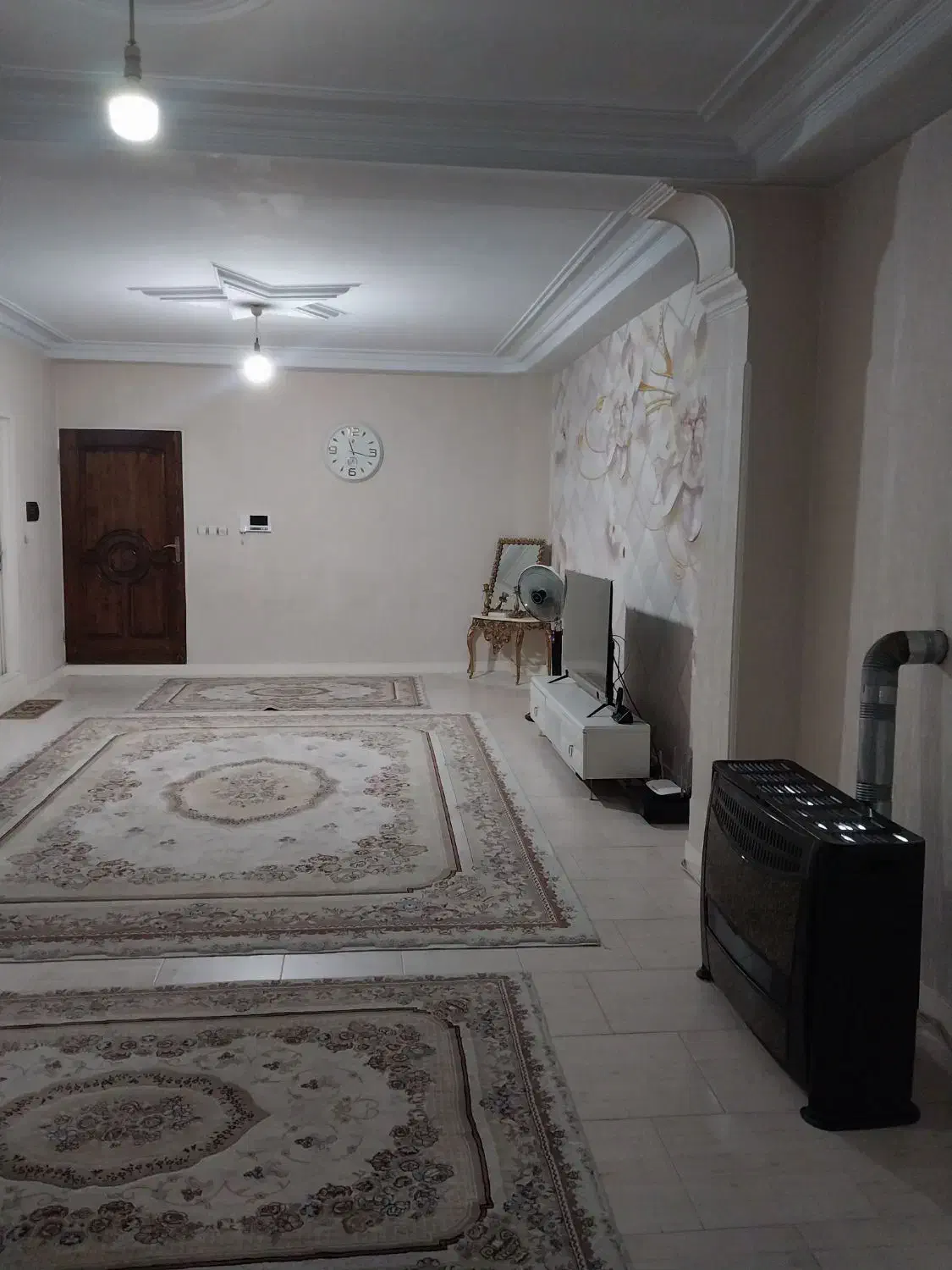 فروش فوری یک واحد آپارتمان سنددار|فروش آپارتمان|کرج, بنیاد|دیوار