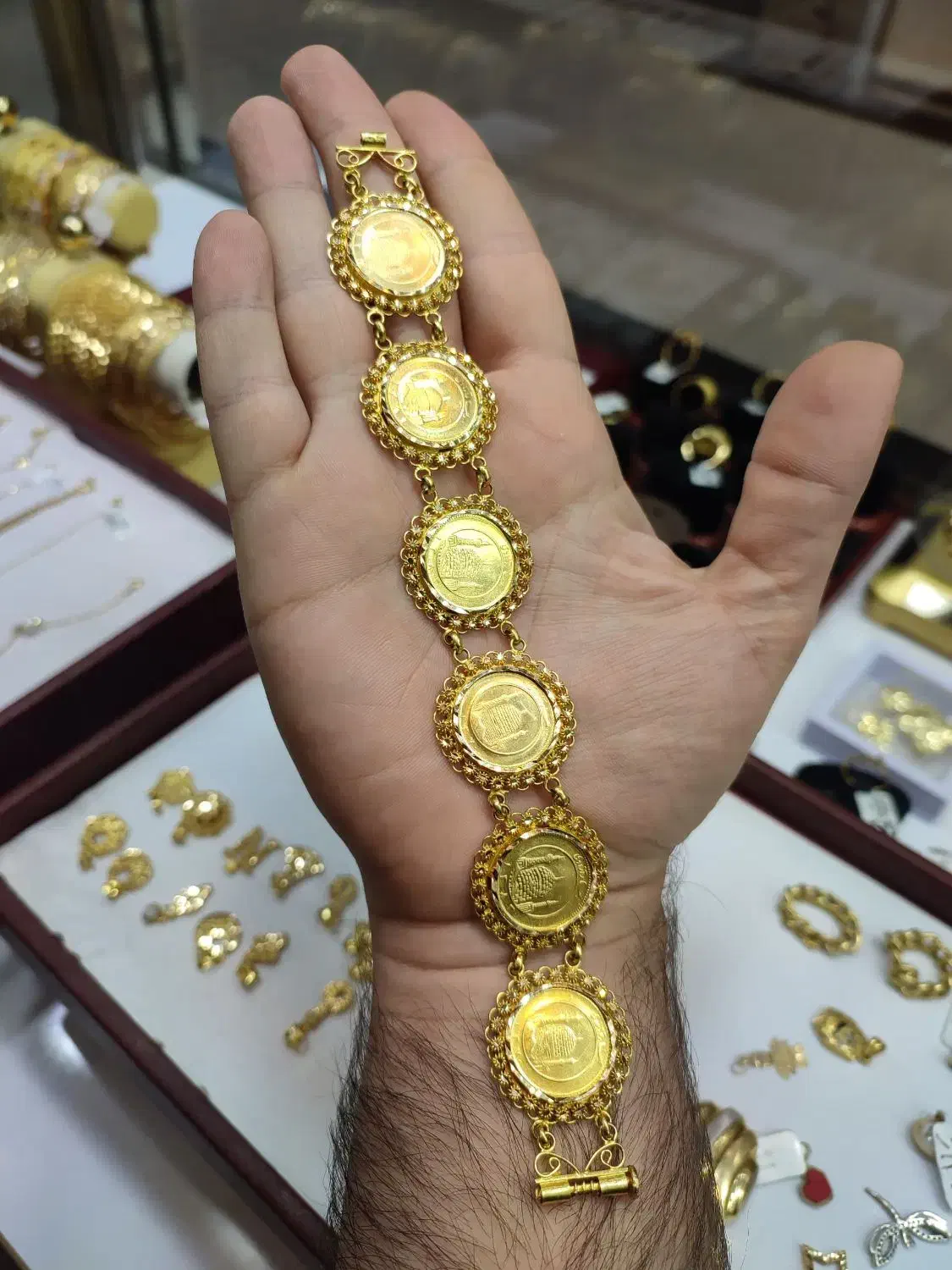 فروش طلا بدون اجرت و کمتر دست دو|جواهرات|اهواز, نادری|دیوار