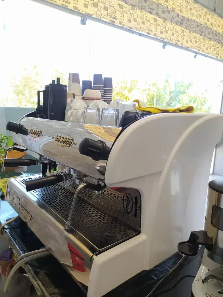 ماشین اسپرسو|کافیشاپ و رستوران|داران, |دیوار