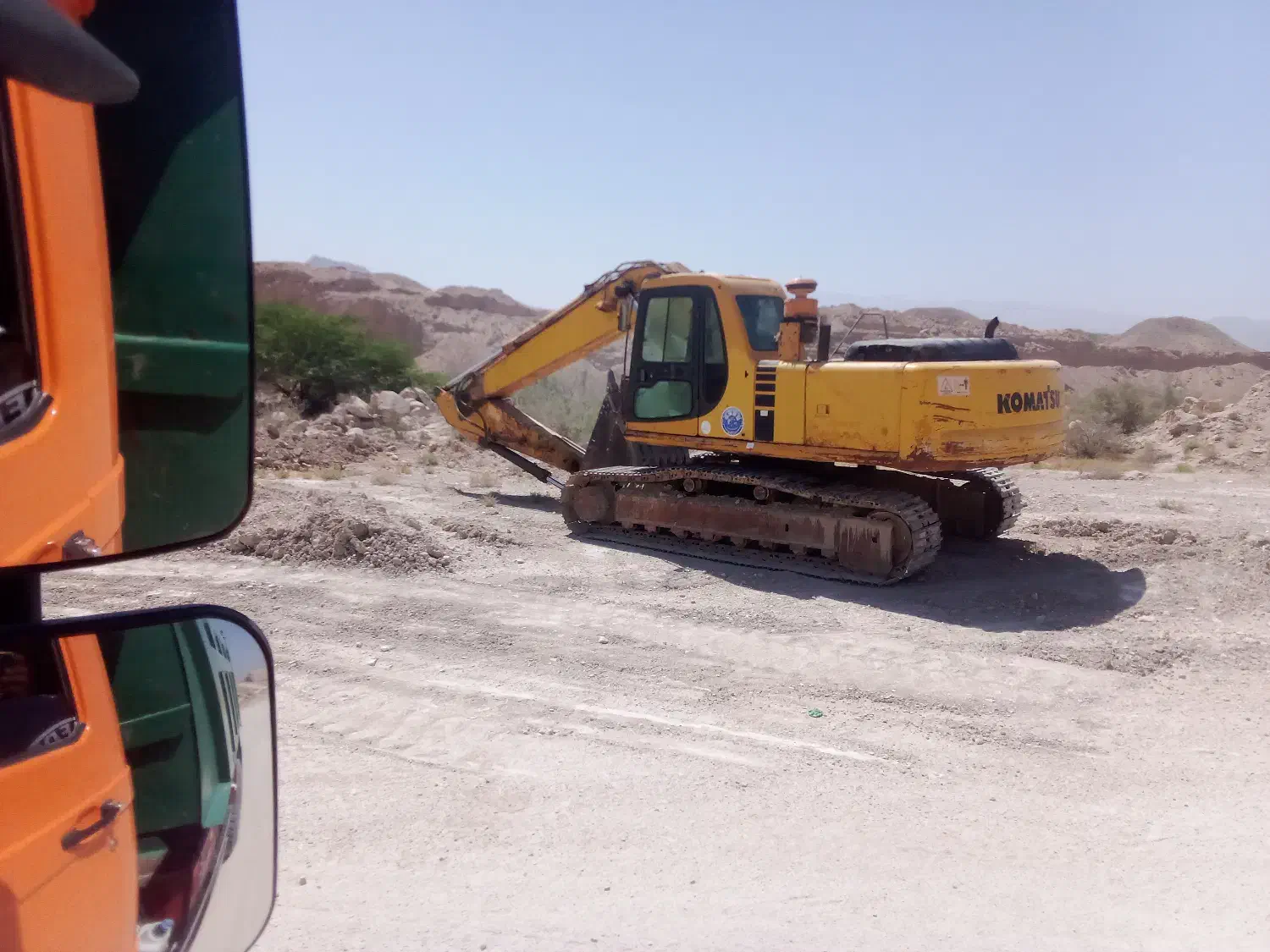 اجاره بیل مکانیکی و کامیون روزانه ساعتی|خدمات حمل و نقل|بوشهر, |دیوار