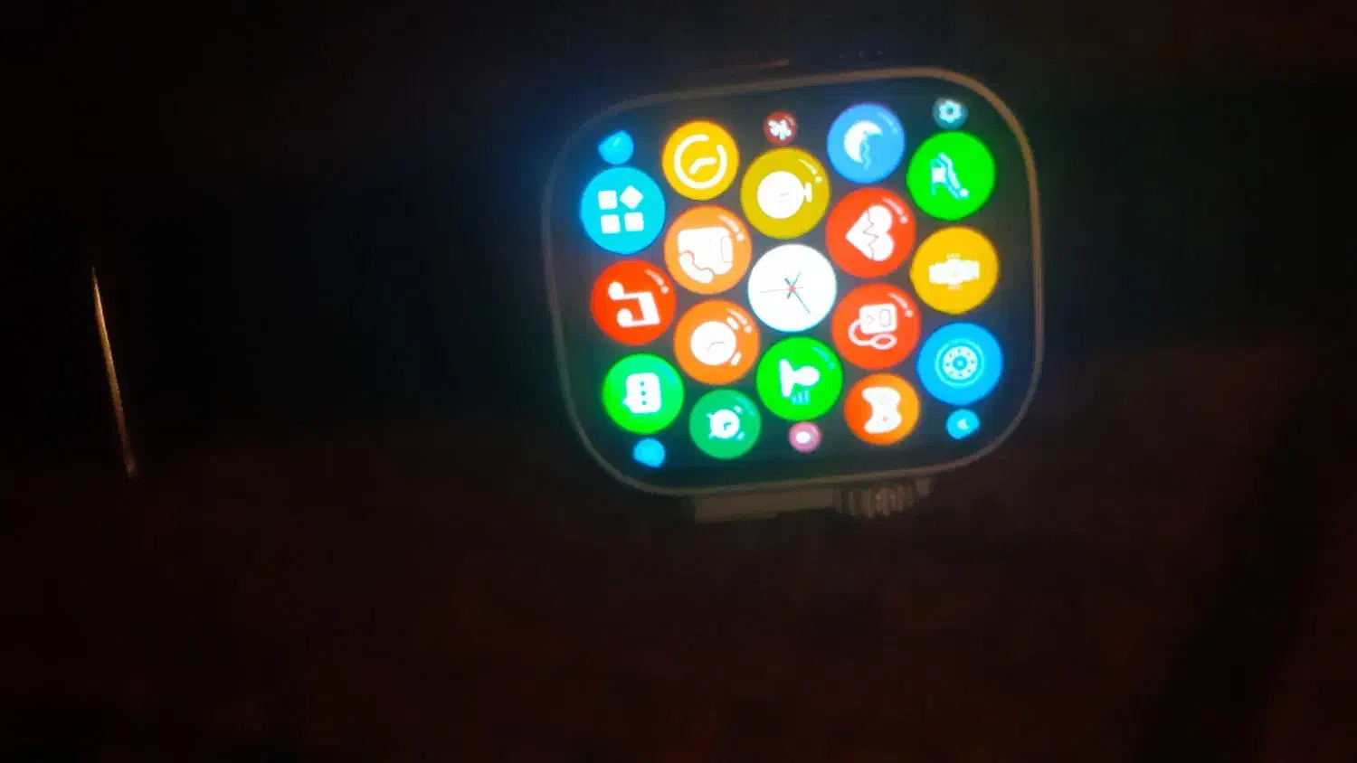 ساعه هوشمند قیمتش ۱ملیون ۵۰۰ تخفیفرجزی|ساعت|ایرانشهر, |دیوار