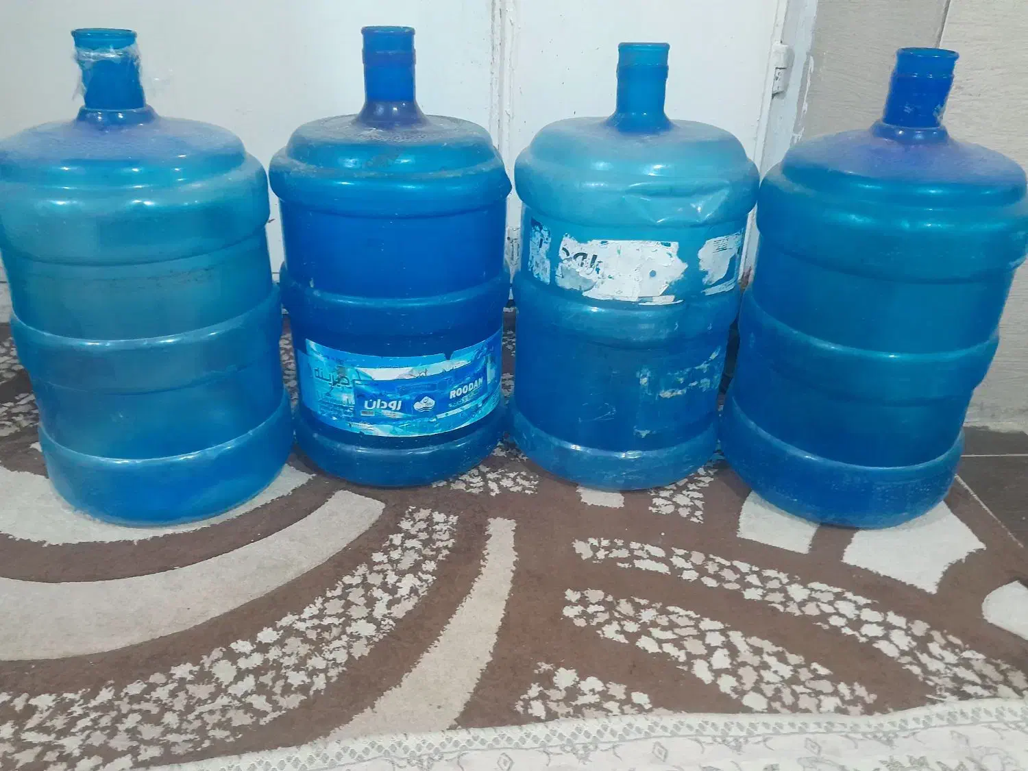 ۴ عدد ظرف آب|ظروف نگهدارنده، پلاستیکی، یک‌بارمصرف|بندرعباس, |دیوار