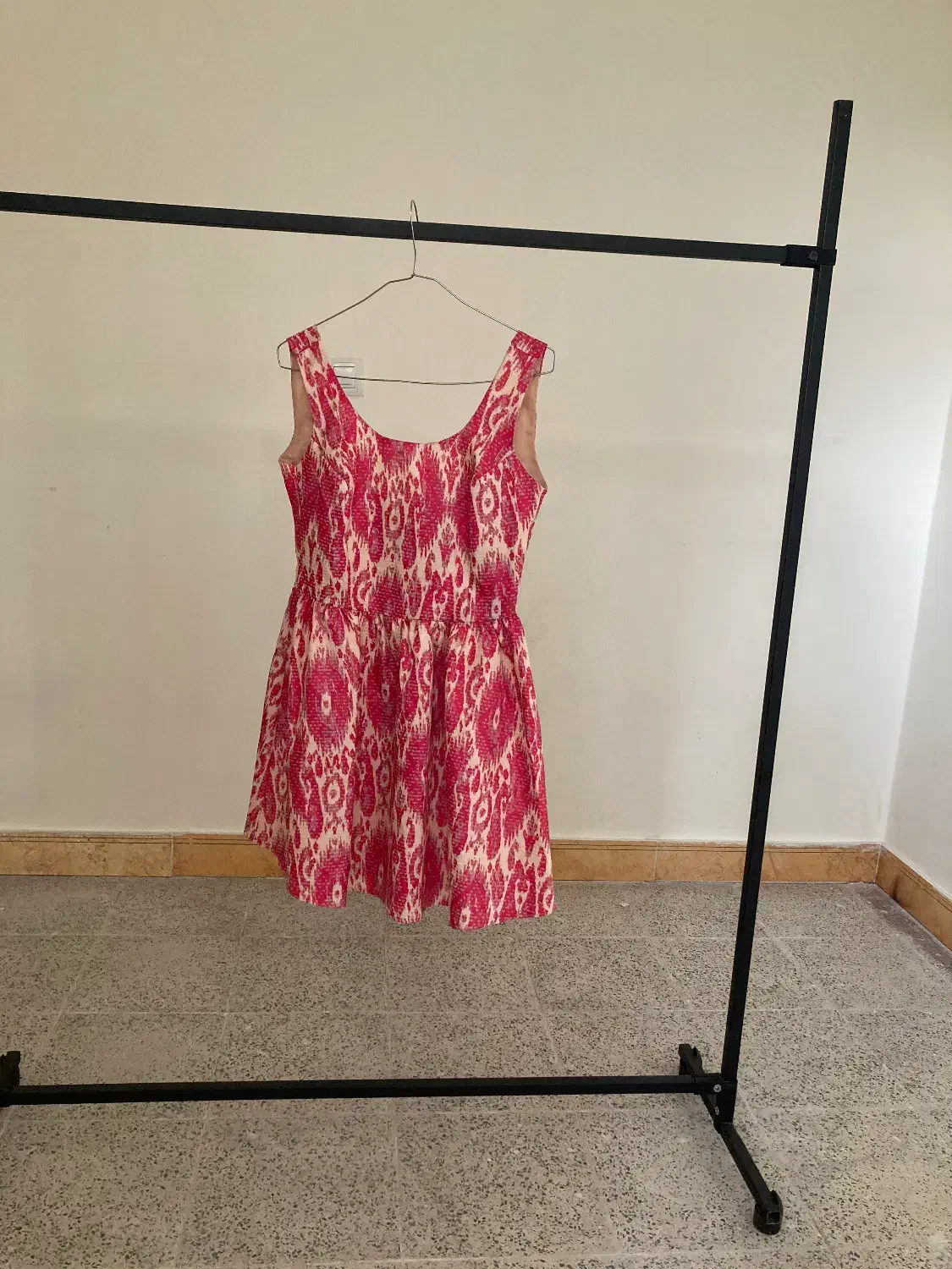 پیراهن مجلسی|لباس|فردیس, فردیس|دیوار