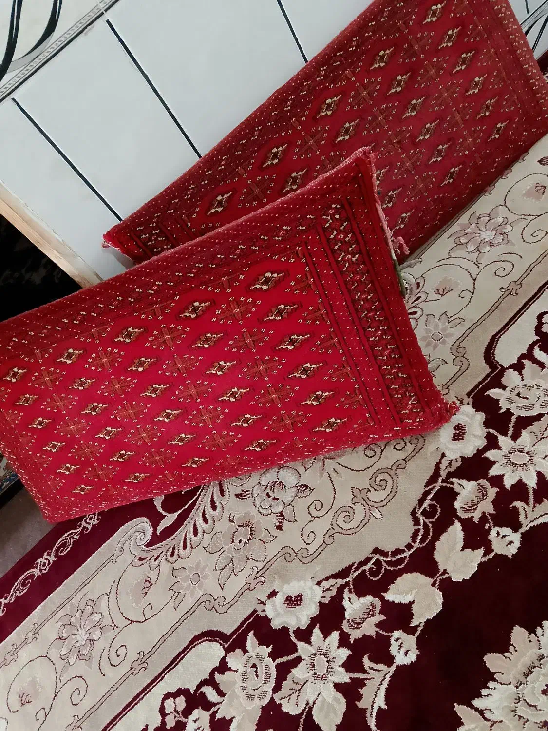 یک جفت پشتی در حد نو با قیمت 3 میلیون تومان|پشتی|گنبد کاووس, |دیوار